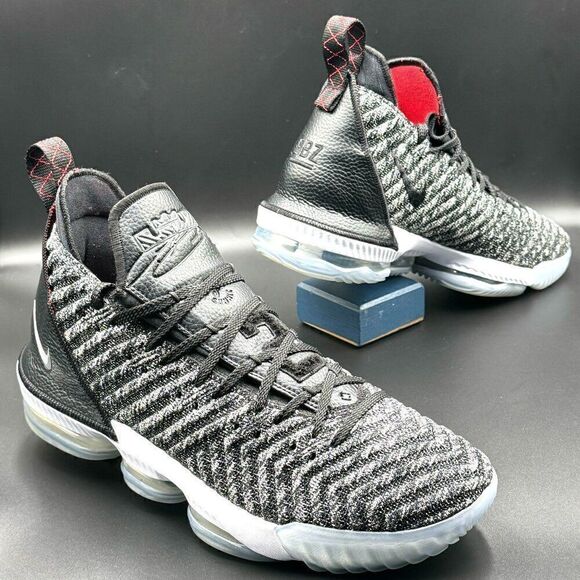 Nike LeBron 16 'Oreo' (2018) - Picture 7 of 13